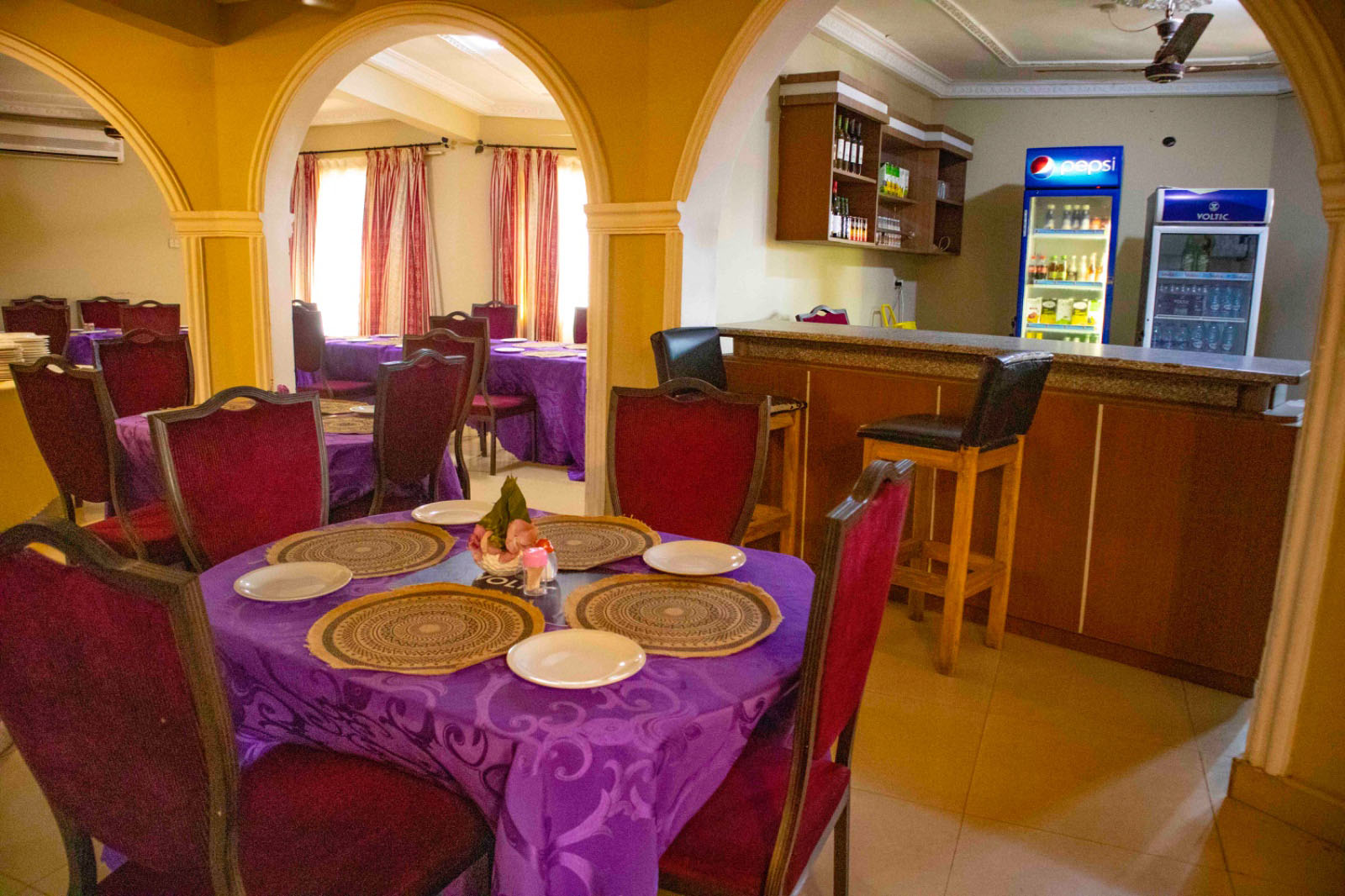 Bar & Restaurant
